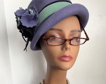 Vintage 80s Brimmed Fedora Lavender Seafoam Green Band Floral Wool Felt Hat Classic