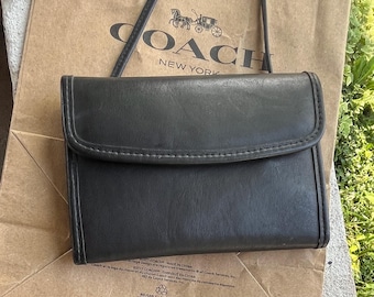 COACH Vintage Black Leather Swing Cards Coin Purse Wallet Crossbody Shoulder Bag Small Clutch