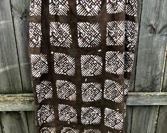 Vintage 80s Nigerian Batik Brown White Geometric Pattern Pencil Straight Skirt Calf Cotton M 8 10 Artistic One-of-a-Kind Custom Handmade