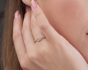 Elegant Leaf Ring • Cute Dainty Ring with Leaf • 925 Sterling Silver Leaves Ring • Minimalist Dainty Ring • Gift for Her