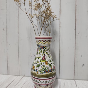 Jarrón/ Regalo original/ Decoración interior del hogar/ Cerámica pintada a mano/ Pintura del siglo/ Cerámica portuguesa/ Flores/ Coimbra/ Portugal