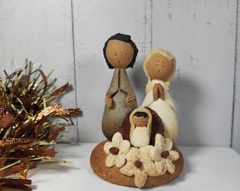 Stoneware nativity scene/ Christmas gift/ Christmas decoration/ Handmade nativity/ Collection of nativity scenes/ Holy Family/ Portugal