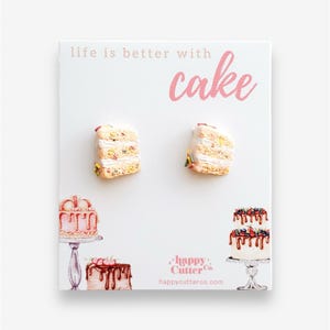 Boucles d'oreilles tranches de gâteau Funfetti | Boucles d'oreilles colorées faites main | Cadeau d'anniversaire pour elle | Bijoux culinaires mignons | Cadeau pour les boulangers | Boucles d'oreilles ludiques