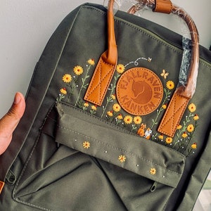 Bordado personalizado a mano para mascotas, bordado personalizado de mochila Fjallraven Kanken, regalo conmemorativo de su perro gato, mochila Kanken bordada