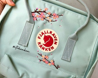 Personalisierte Kirschblüten Handstickerei, bestickter Fjällräven Kanken Rucksack, bestickter Kanken Rucksack