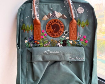 Personalisierte Haustier Handstickerei, maßgeschneiderte Fjällräven Kanken Rucksack Stickerei, Berglandschaft und Natur, gestickter Kanken Rucksack