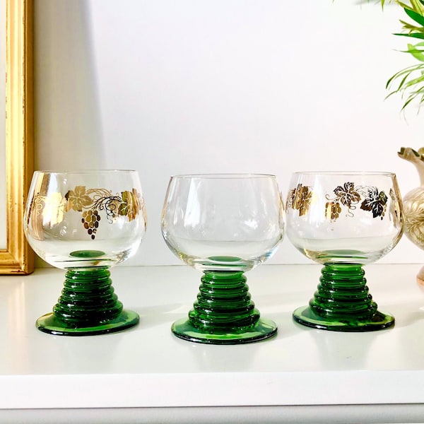 Three Vintage German Roemer Wine Glasses, Römer Rhine Rhein Set, 3 Coil Ribbed Stem Emerald Green Glass Beehive Stemware, Gold Gilt Rims