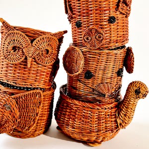 Vintage Wicker Animal Basket Squirrel or Mouse Planter with Tail, 80s Avon, Cute Gift Idea, Nursery Decor Shelf Accent, Retro Plant Holder
