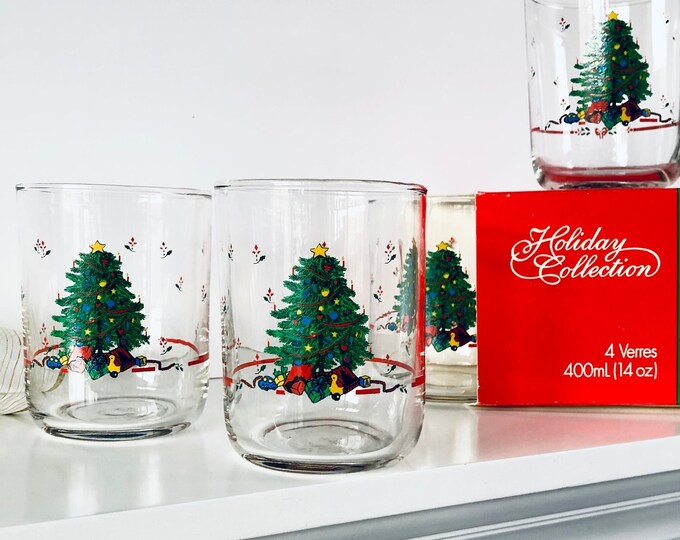 NEW Set of 4 Libbey Christmas Glasses, Vintage Christmas Tree Drinking