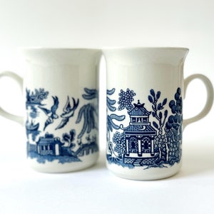 Vintage Blue Willow Coffee Mugs Pair: Authentic Churchill England Ceramic Set