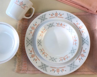 Pratos de treliça holandesa Corelle vintage, tigelas, canecas, talheres, pratos de jantar, pratos de cozinha vintage dos anos 80, tulipas cinza pêssego Corelle
