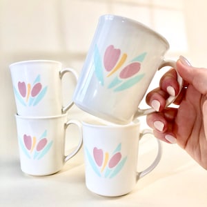 Vintage Spring Tulip Coffee Mugs: Set of 4, Corning 80s Retro Kitchen Hostess Gift