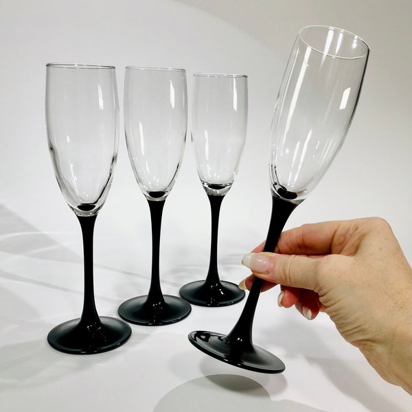 Vintage 80s French Black Stem Luminarc Champagne Flute Glasses, Clear Bowl, Retro Barware Set of 4 Wedding Toasting Glasses