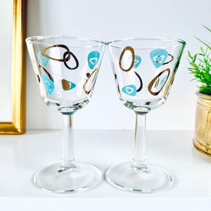 MCM Atomic Amoeba Wine Glasses: Aqua Gold Aperitif Glass Pair, 1950s Barware Cocktail Set