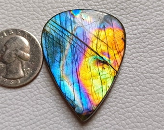 Sehr Einzigartige Multi Lila Labradorit Edelstein Cabochon 44x34x7 mm Tropfenform Schmuck machen Auffällige Labradorit Cabochon