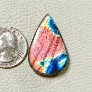 AAA+ Purple Labradorite, Pear Shape High hand polish Labradorite, Purple Labradorite for jewelry making Size:- 35x23x6 MM !!!
