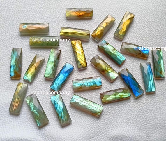 綺麗なラブラドライト！ズーンとくる！綺麗！ 綺麗なラブラドライト！ズーンとくる！綺麗！ ラブラドライト