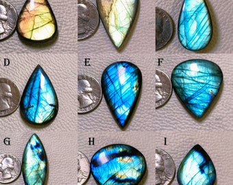 Nuova collezione ~ La migliore pietra preziosa sfusa lucidata a mano con forma e dimensione mix di cabochon di labradorite blu fuoco per realizzare gioielli.!!