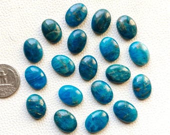 Cabochão oval de apatita natural deslumbrante – Gema gloriosa com brilho azul-esverdeado, pedra solta polida à mão para confecção de joias (4 x 6 mm – 20 x 30 mm)