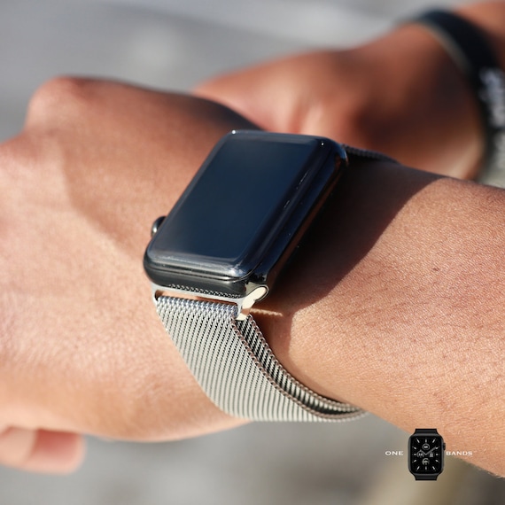 Apple Watch 38/40/41 mm & 42/44/45 mm用シルバーミラネーゼ Apple Watch 38/40/41 mm & 42/44/45 mm用シルバーミラネーゼ