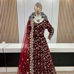 Classy 2025 gowns online