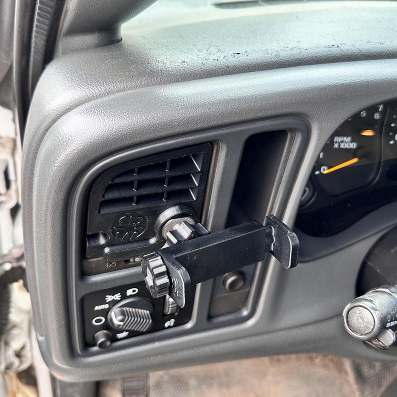 Custom phone mount for 1999-2006 Silverado Sierra Tahoe Yukon functional vent immagine 4