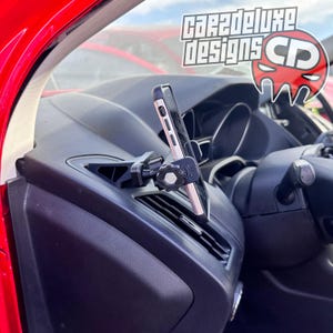 Custom Phone mount for 2012-2018 Focus ST RS functional defrost vent