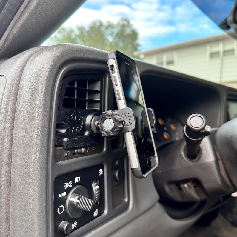 Custom phone mount for 1999-2006 Silverado Sierra Tahoe Yukon functional vent immagine 2