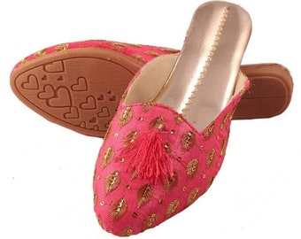 rajwadi mojdi ladies