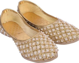 rajwadi mojdi ladies