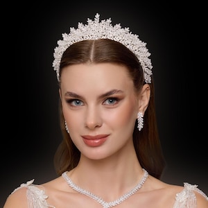 Swarovski Zircon luxury Headpiece, Bride crown, Bridal Tiaras, Silver , Weddings , Engagement Crowns, Crystal Crowns ,Hair Accessories