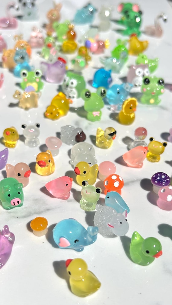 Mini Glow In The Dark Animal Figurines – Kawaii Tiny Animals for Terrariums, Dollhouses, Crafts, or Desk Decor, Cute Collectible Miniatures