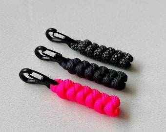 Pendant handmade - paracord - zipper - keychain, charm, zipper, pull, carabiner - black, gray, pink