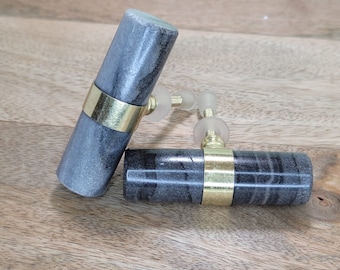 Puxadores de armário de latão com mármore cinza: puxadores de gaveta modernos e luxuosos