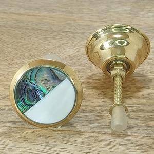 Handmade Rainbow Abalone Shell Drawer Pull, iridescent Pearl Cabinet pull, mother of pearl door handle/blue abalone, knob Set of 2/4