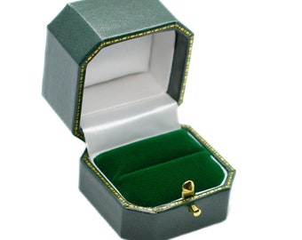 Achteckige Ringbox aus grünem Kunstleder im Vintage-Stil