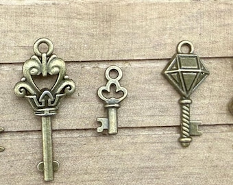 Miniature Keys, Assorted, Brinze Set of (5), (Decorative)