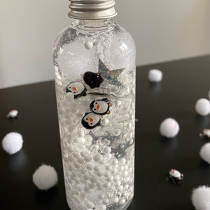 4 idées pour fabriquer une bouteille sensorielle - Montessori - 10 Doigts