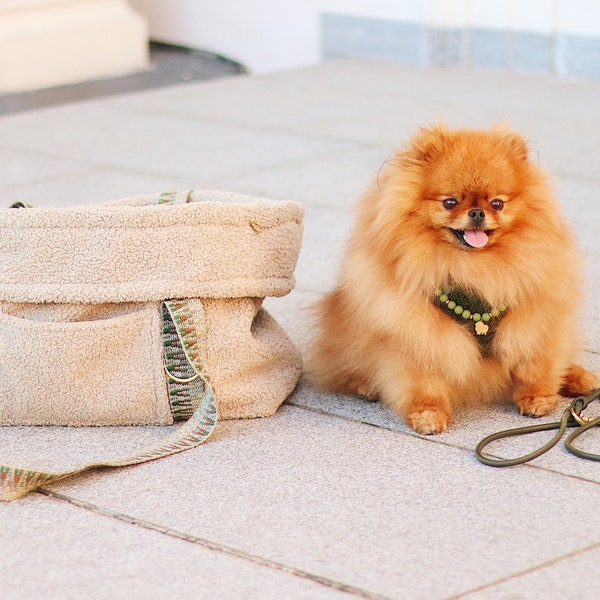 Dog carrier bag 2in1 with a removable cover and the perfect basket for imitation lambskin on the go