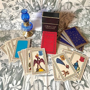 ORACLE BELLINE is a form of divination with tarot cards. It is a deck of  52 cards, each representing different aspects of life