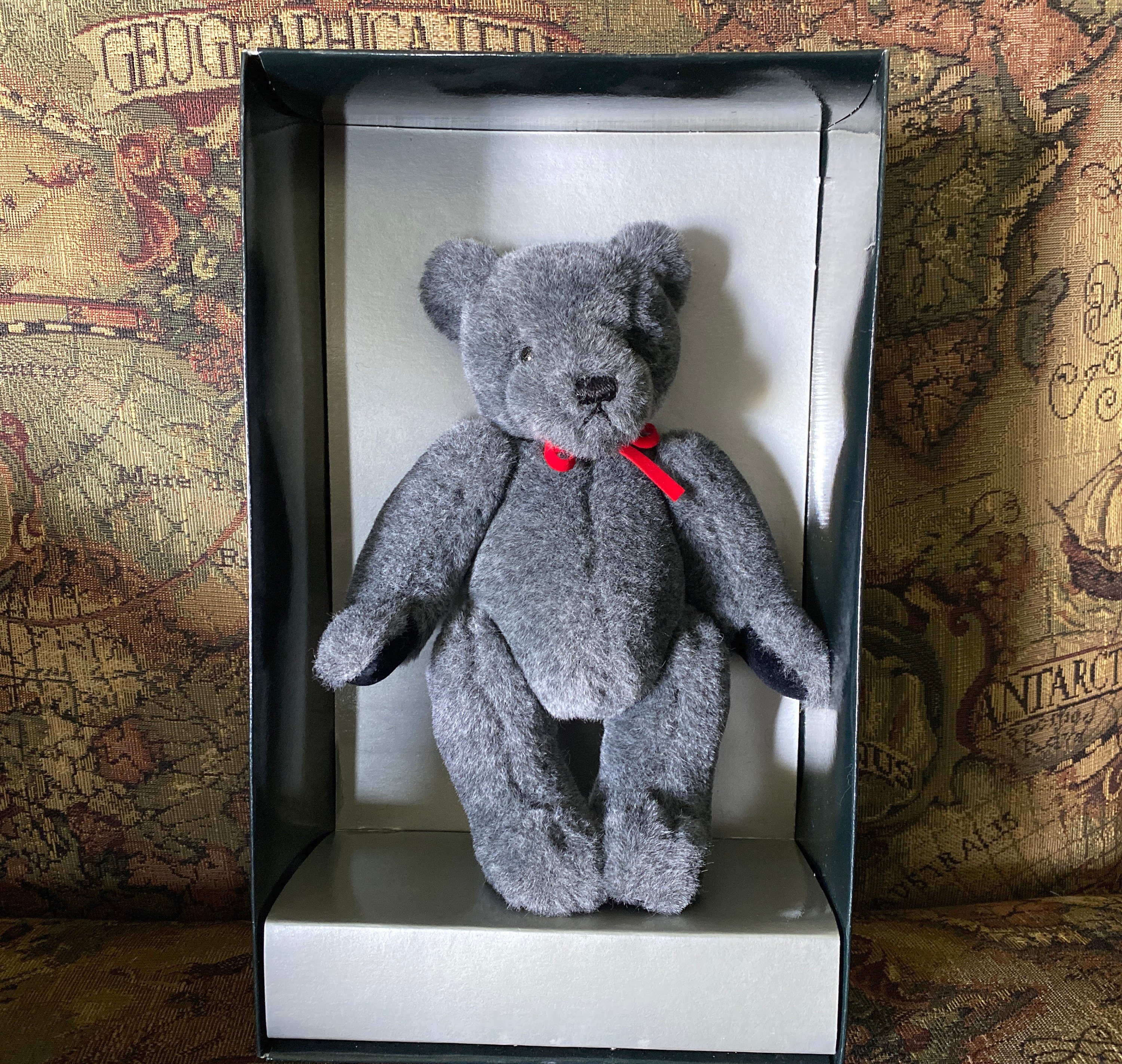 GUND 1994 Collectors Bear, Beautiful Gray Teddy Bear With a