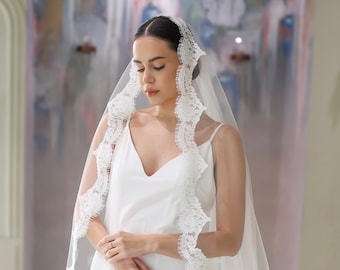 Mantilla Lace Veil, Lace Bridal Veil, Wedding Veil with Lace, Mantilla Veil with Lace Edge, Cascading Wedding Veil, Mantilla Wedding Veil