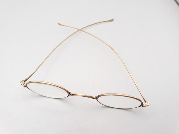 Old style spectacles 2025