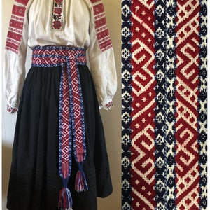 Handwoven Lithuanian Sash Belt, Latvian Folk Belt, Traditional Eastern Europe Baltic Ethnic Belt for Women