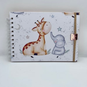 Album photo girafe/éléphant : élégance A5 avec couvertures rigides et détails exclusifs pour préserver vos précieux souvenirs.