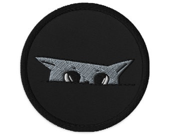 Cute Cat Peeking Embroidered Patch – Iron-On or Sew-On