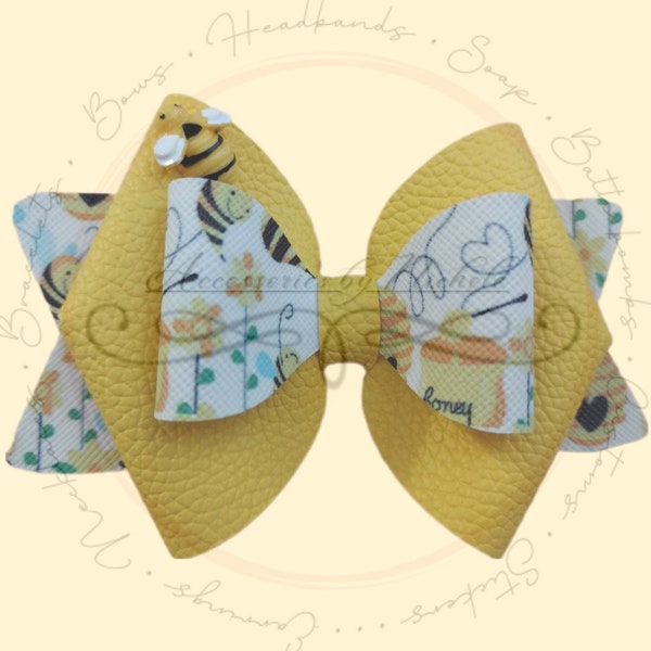 Bee Spring Bow | Sweet | Birthday | party | gift | Girl | baby | toddler | hair | baby shower | Spring |