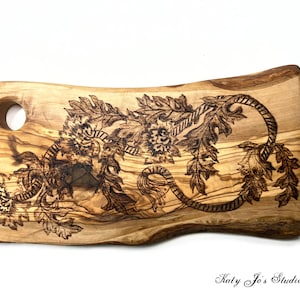Olive Wood Cutting Board - Pyrography Cutting Board Floral Design