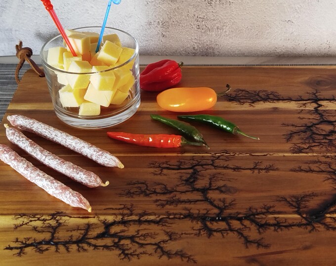Serving board, decorative board, snack board, cutting board with "Lichtenberg" figures, fired wood-Lichtenberg 38.5x27x1.8 cm/UNIQUE, handmade