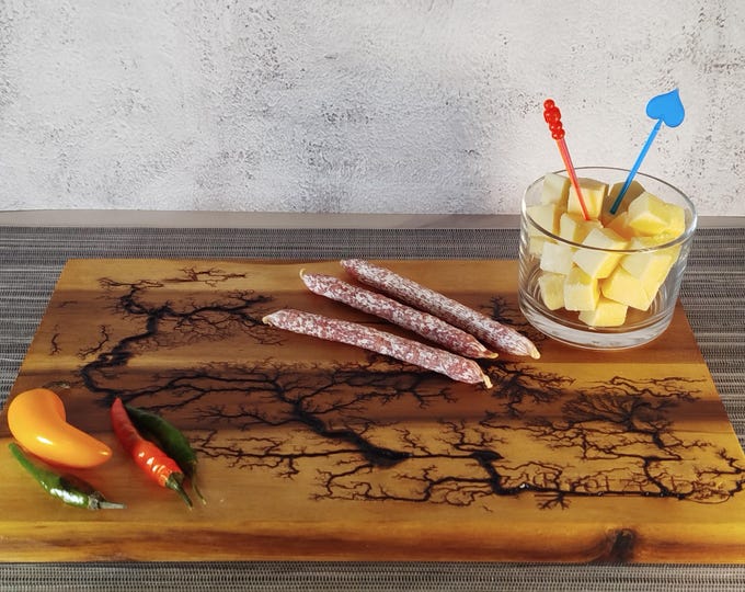 Serving board, decorative board, snack board, cutting board with "Lichtenberg" figures, fired wood-Lichtenberg 32x21x1.5 cm/UNIQUE, handmade